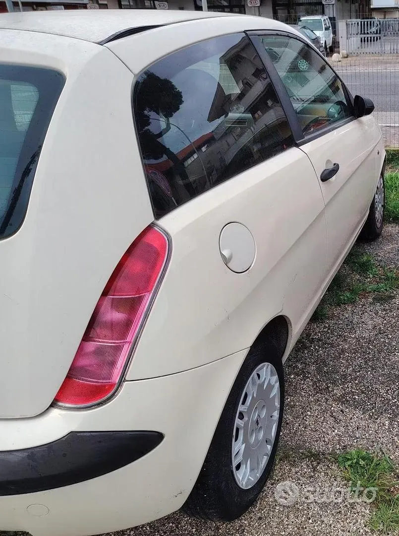 Lancia Ypsilon 2005 photo 2
