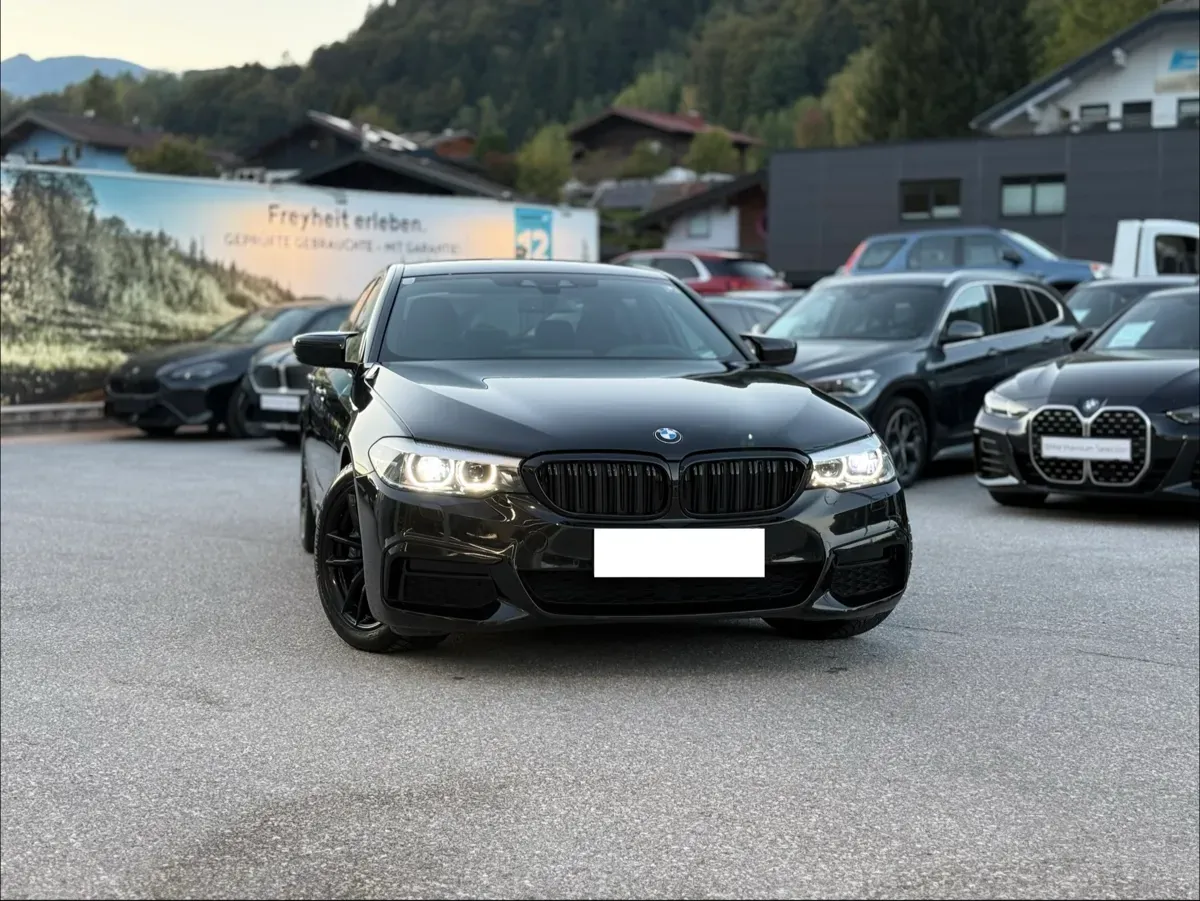 BMW G30