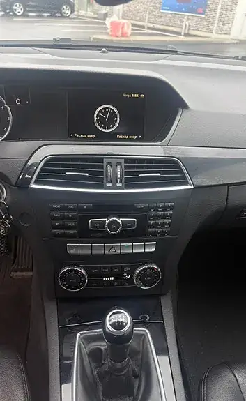 Mercedes-Benz C200 2011 photo 5