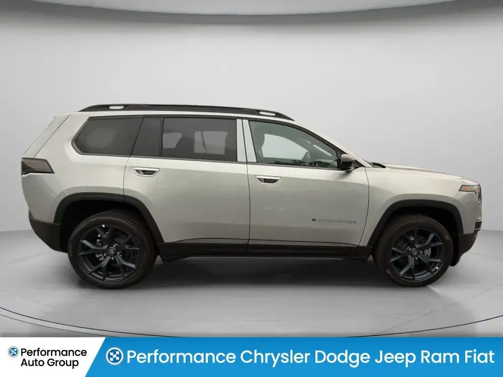 Jeep Cherokee 2026 photo 4