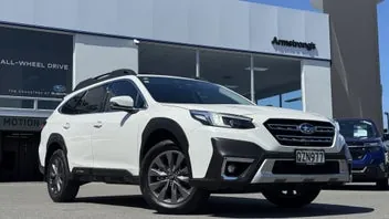 Subaru Outback 2024 photo 2