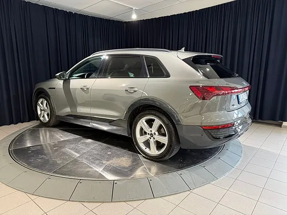 Audi Q8 E-Tron 2024 photo 4