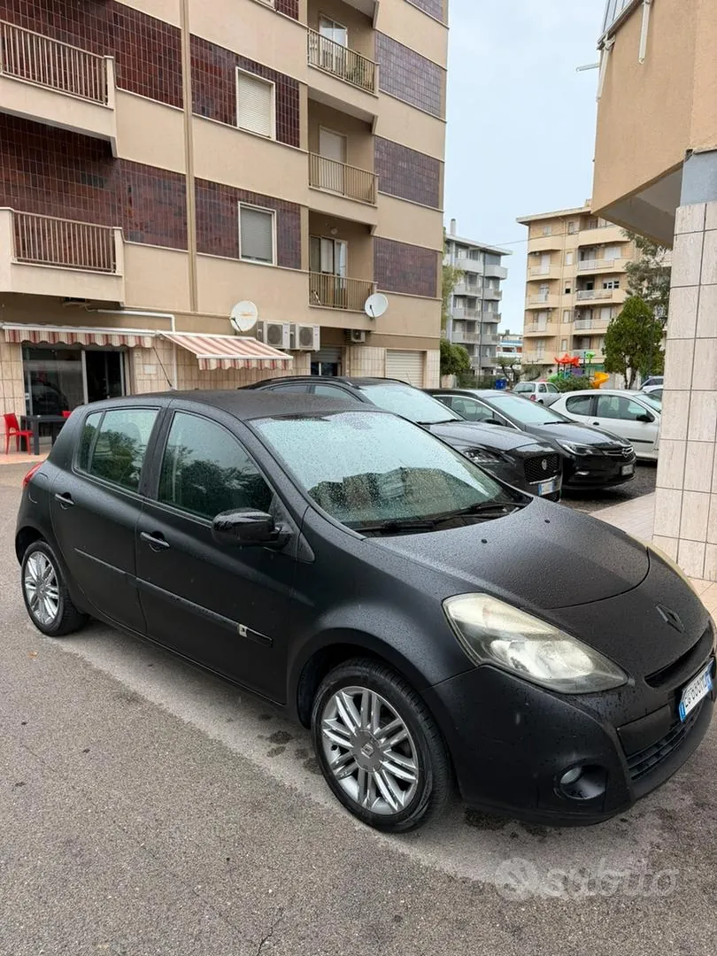 Renault Clio 2011 photo 3