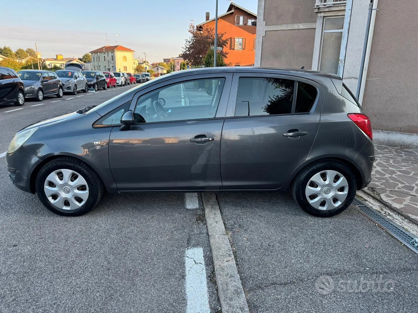 Opel Corsa 2011 photo 2
