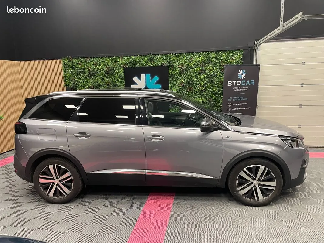 Peugeot 5008 2017 photo 2