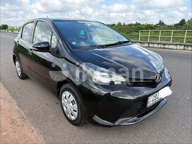 Toyota Vitz 2016 photo 2