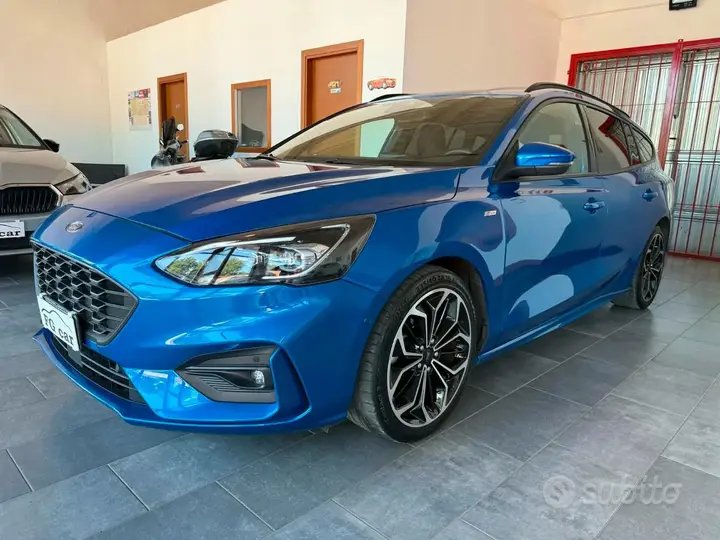 Ford Focus 2021 photo 2
