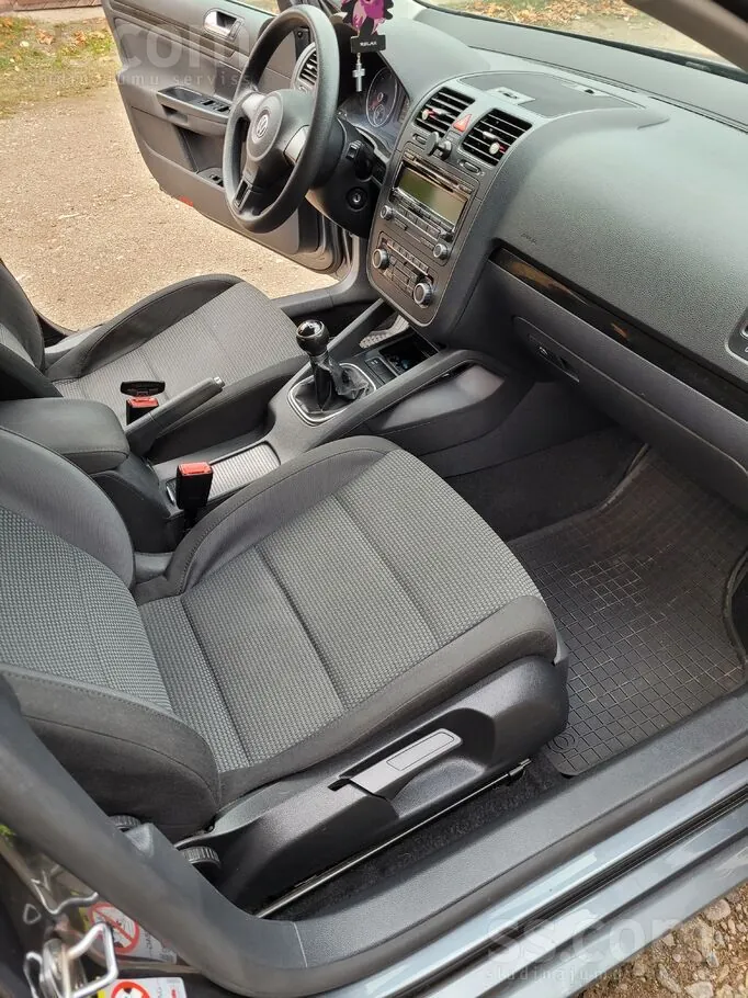 Volkswagen Jetta 2010 photo 4