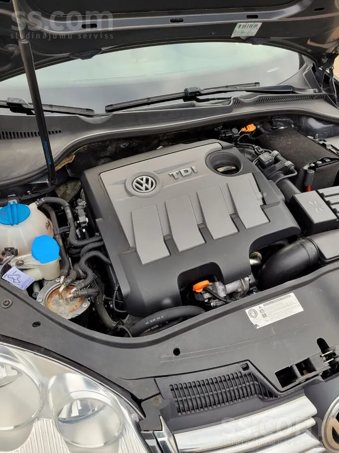 Volkswagen Jetta 2010 photo 3