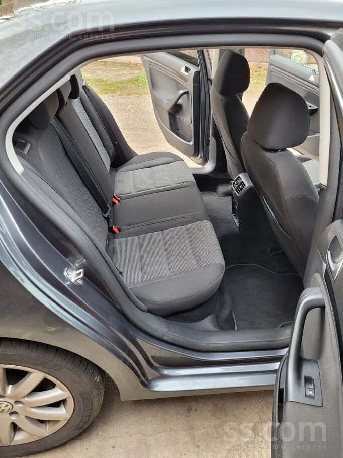 Volkswagen Jetta 2010 photo 5