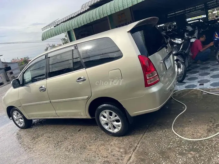 Toyota Innova 2007 photo 2
