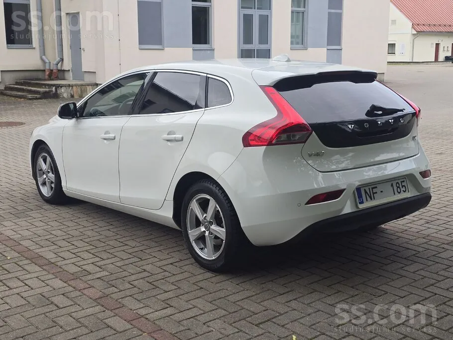 Volvo V40 2013 photo 4