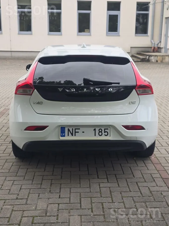 Volvo V40 2013 photo 5