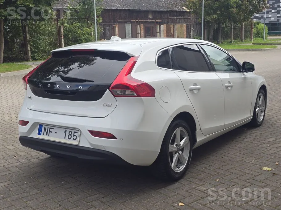 Volvo V40 2013 photo 3