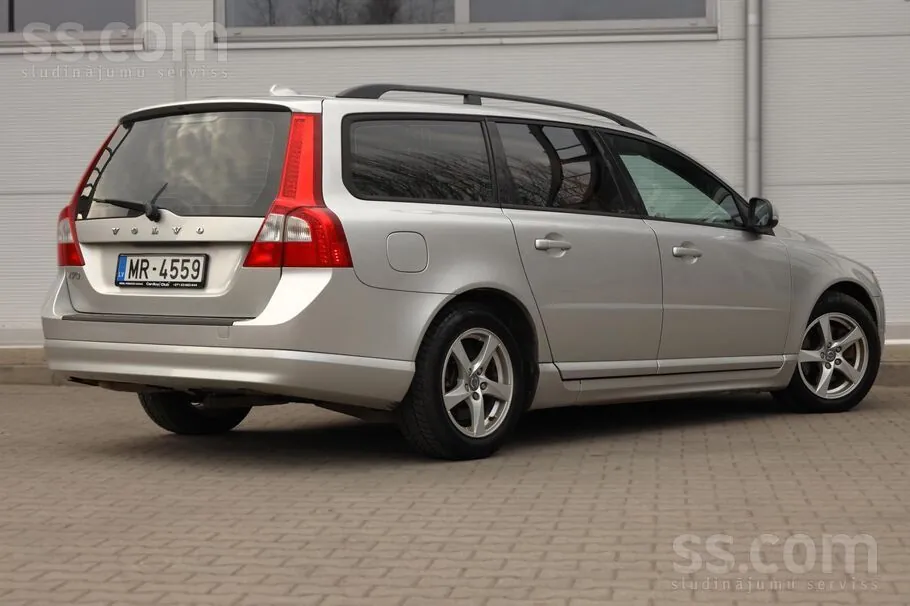 Volvo V70 2012 photo 5