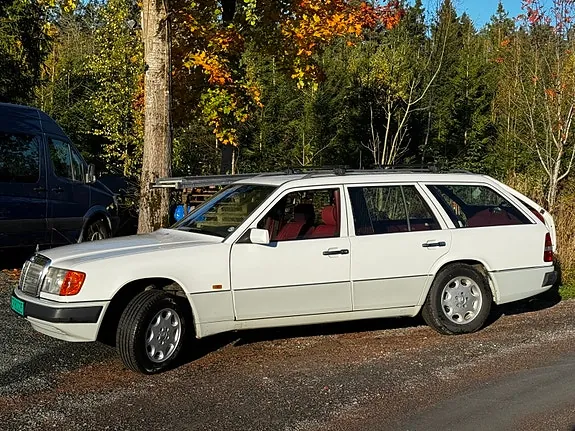 Mercedes-Benz E300 1990 photo 2
