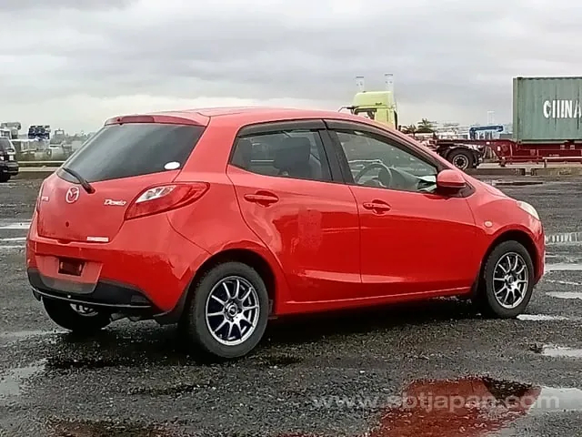 Mazda Demio 2010 photo 4