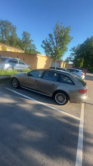 Audi A4 2009 photo 3