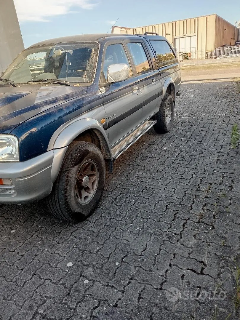 Mitsubishi L200 2001 photo 4