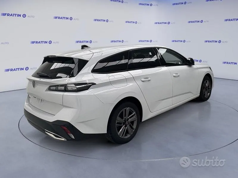 Peugeot 308 2024 photo 3