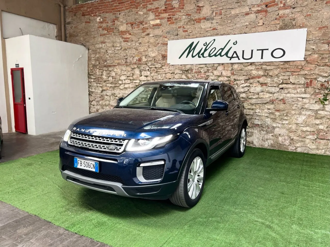 Land Rover Range Evoque 2015 photo 2