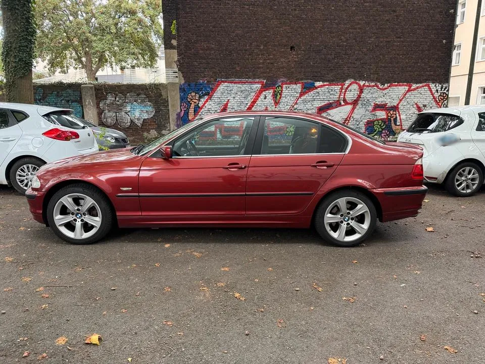 BMW 325I