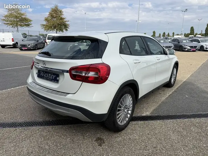 Mercedes-Benz Gla 2016 photo 5