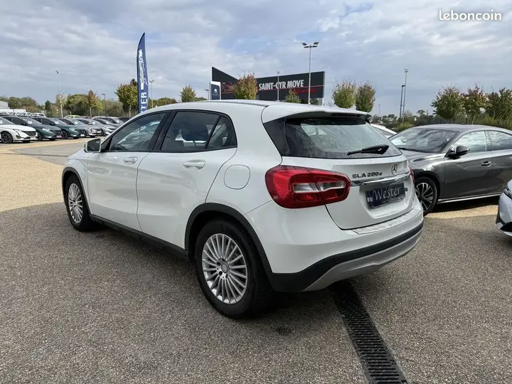 Mercedes-Benz Gla 2016 photo 4