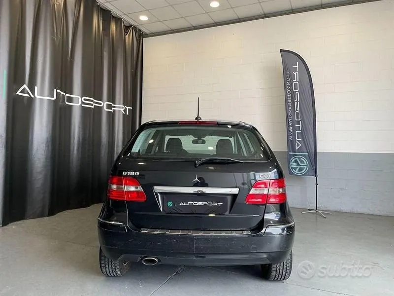 Mercedes-Benz Class B 2010 photo 5