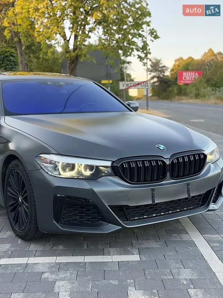 BMW 5 Series 2017 photo 2