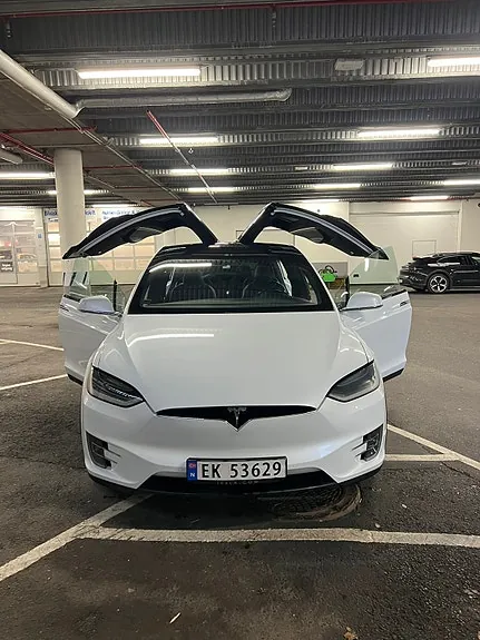 Tesla Model X 2017 photo 5