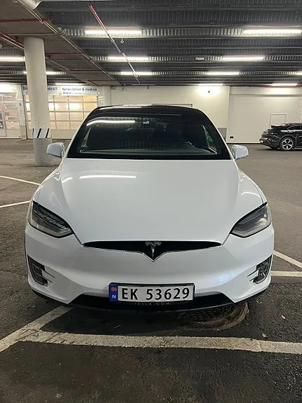 Tesla Model X 2017 photo 4