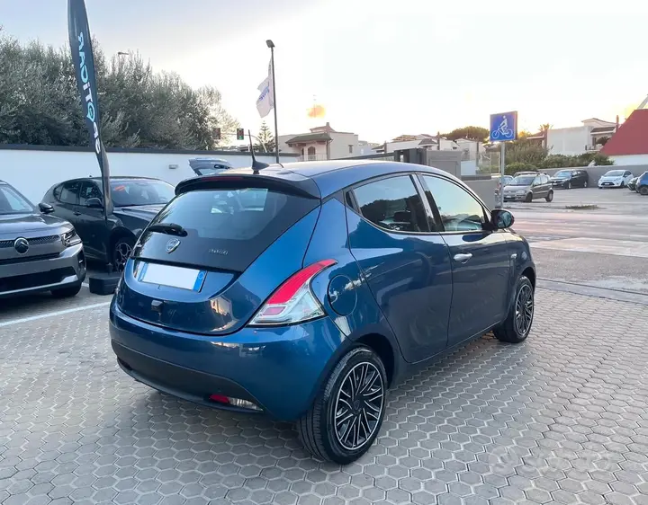 Lancia Ypsilon 2023 photo 4