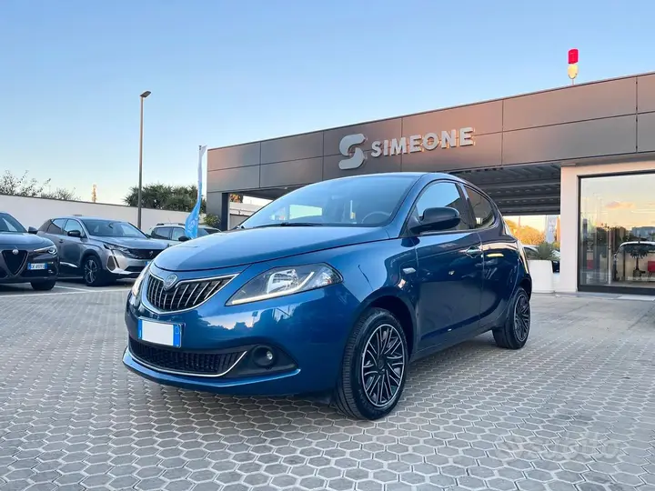 Lancia Ypsilon