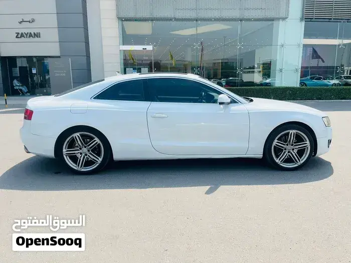 Audi A5 2012 photo 2