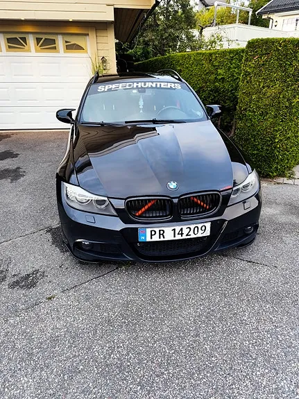 BMW 320D 2009 photo 2