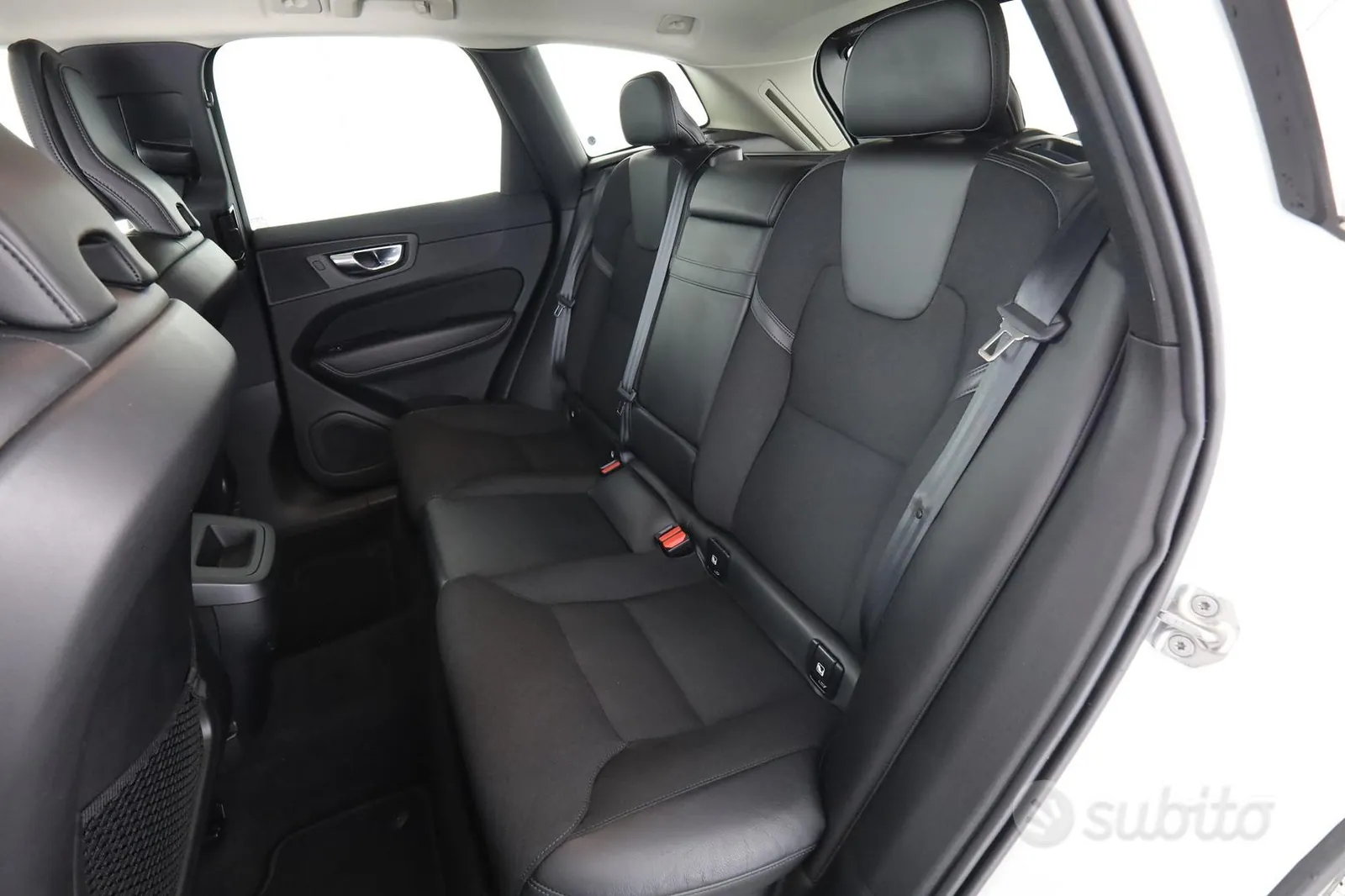 Volvo Xc60 2021 photo 3