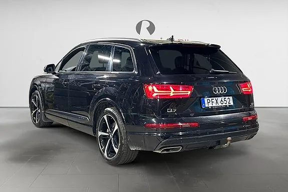 Audi Q7 2017 photo 5