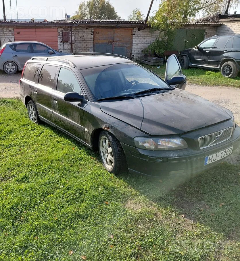 Volvo V70 2002 photo 2