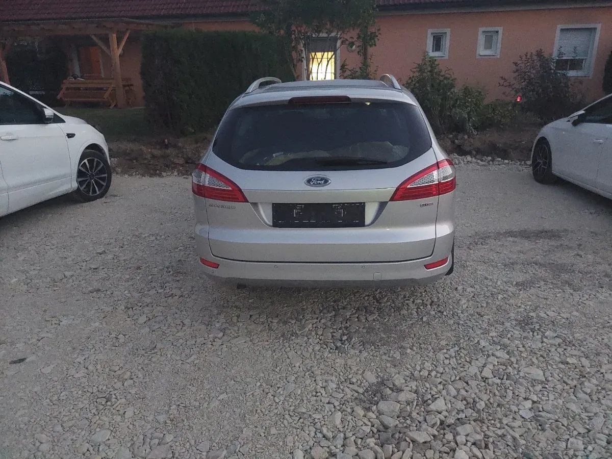 Ford Mondeo 2010 photo 2