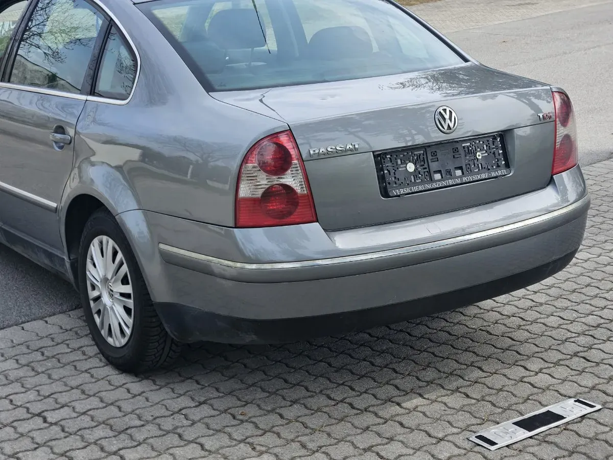 Volkswagen Passat 2002 photo 2