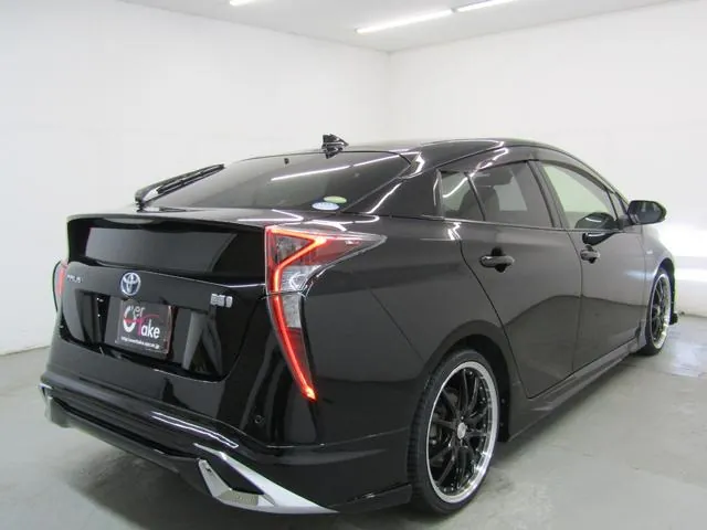 Toyota Prius 2016 photo 3