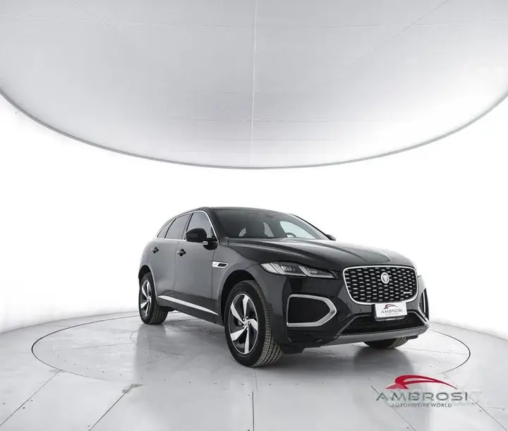 Jaguar F-Pace 2022 photo 2