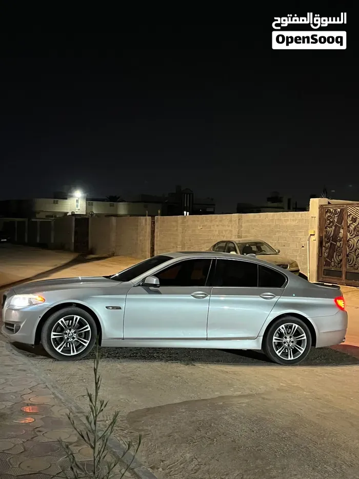 BMW 5 Series 2011 photo 3