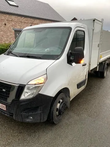 Nissan Nv400