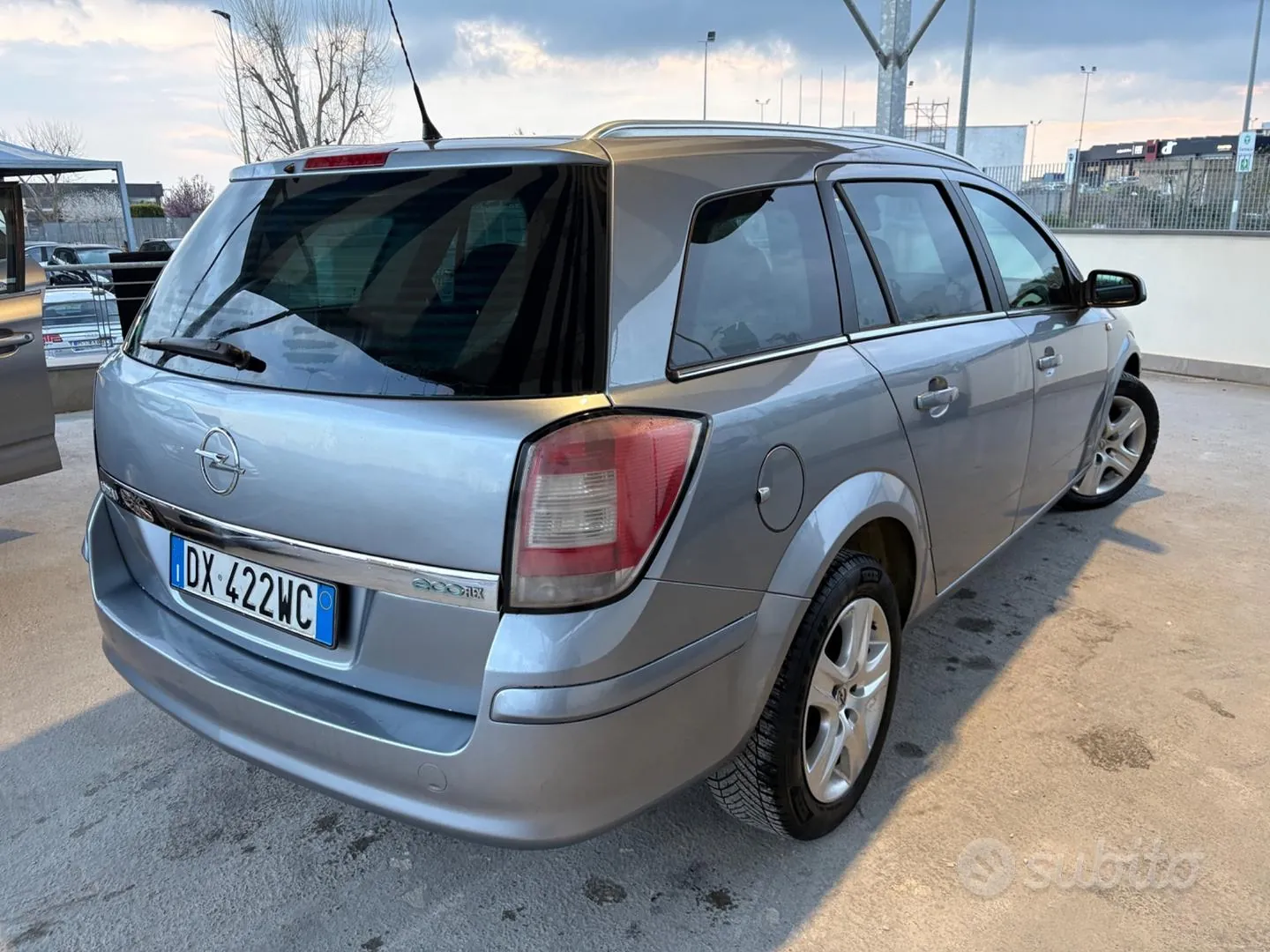 Opel Astra 2009 photo 3
