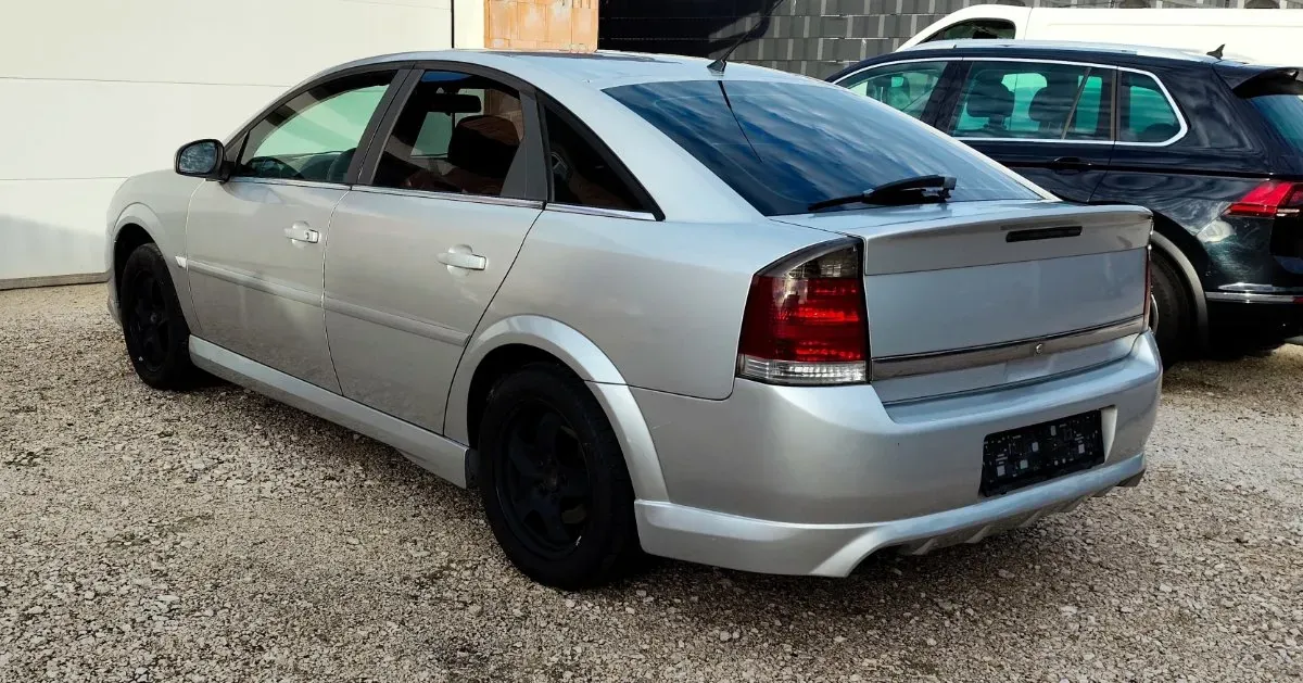 Opel Vectra 2004 photo 2