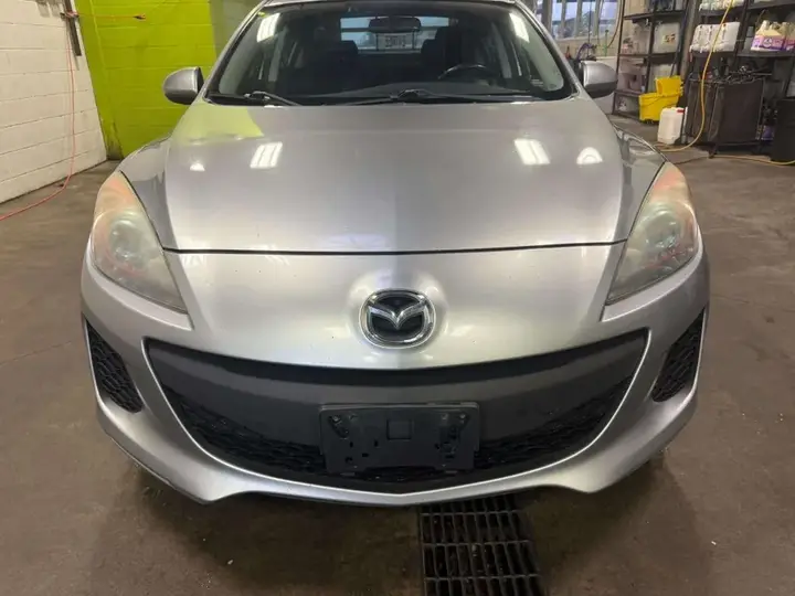 Mazda Gs 2013 photo 2