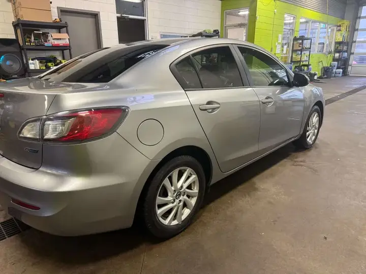 Mazda Gs 2013 photo 4