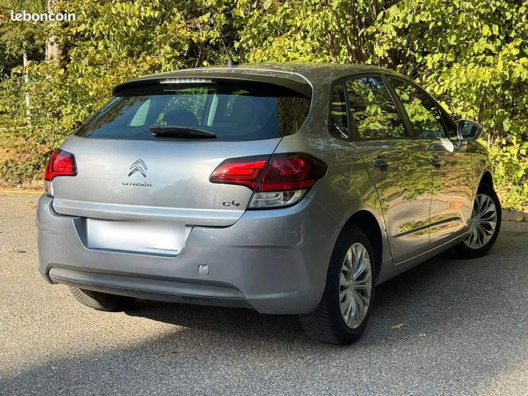 Citroen C4 2016 photo 2